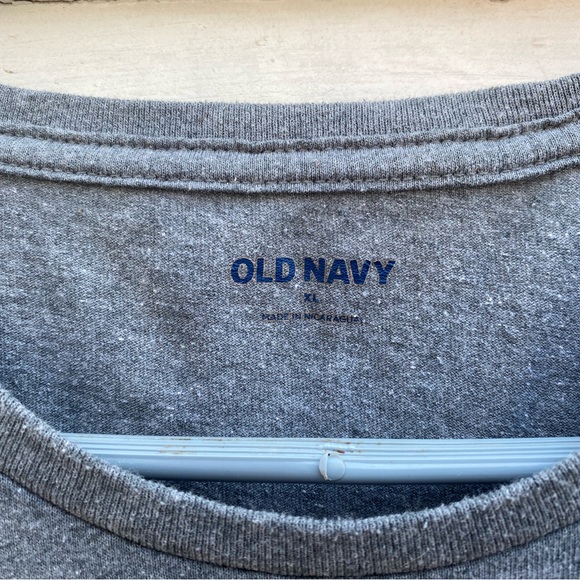 Old Navy Gray Batman Logo T-Shirt Crew Neck Tee - Picture 4 of 6